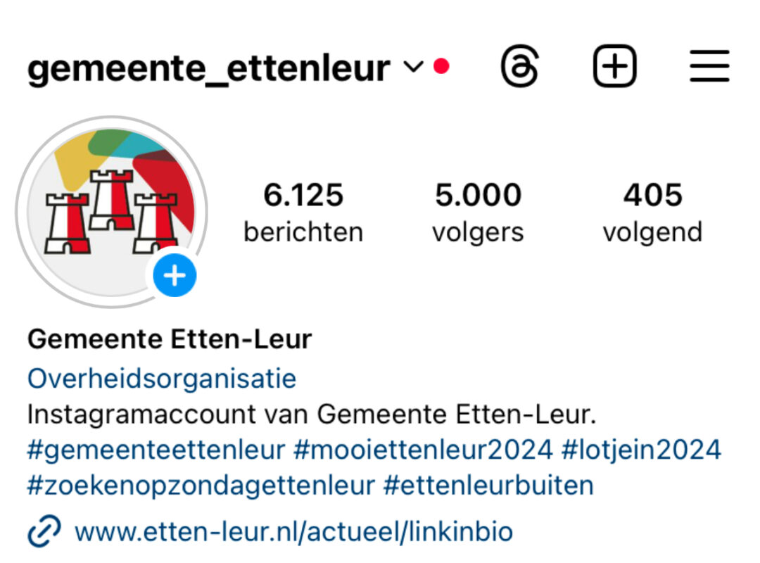 Illustratie van het profiel van ons Instagramaccount met het gemeentelogo en de aanduidingen: 5000 volgers, 6125 berichten en 405 volgend. Dit bij de gelegenheid van het behalen van 5000 volgers in juli 2024.