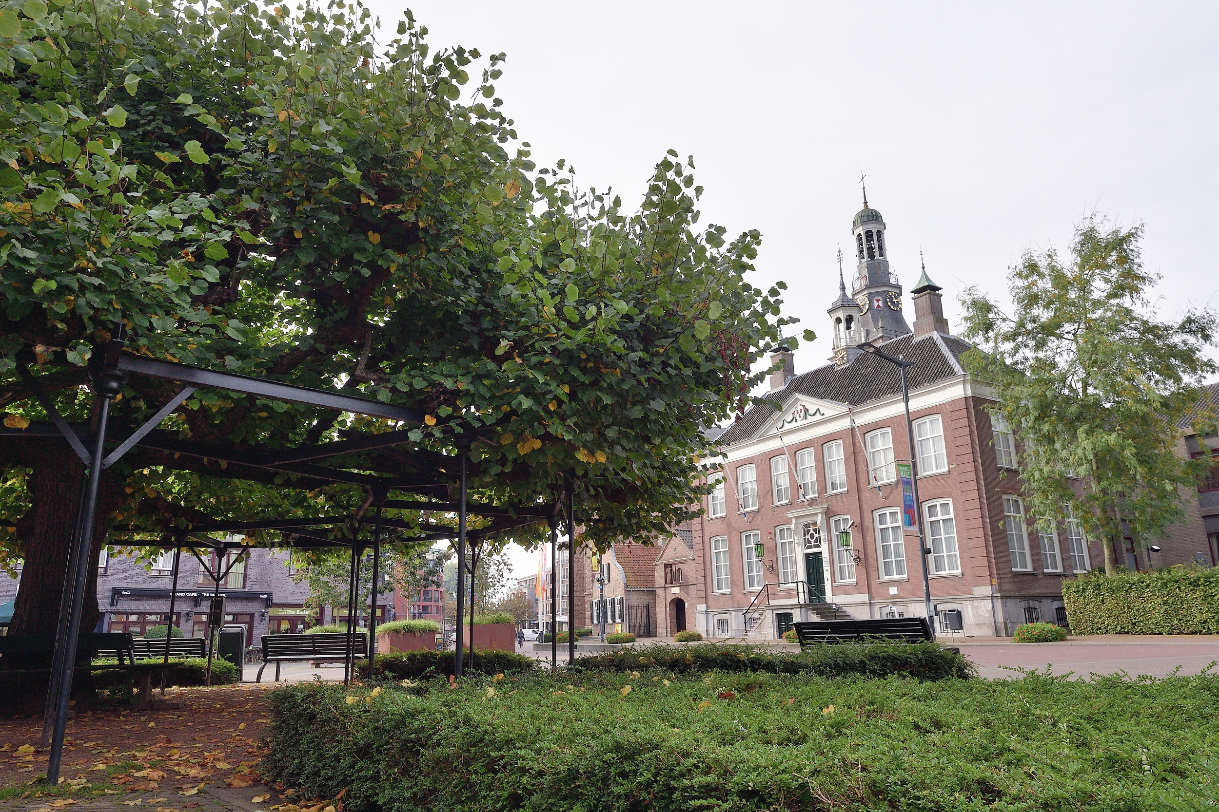 Centrum met moeierboom van Etten-Leur