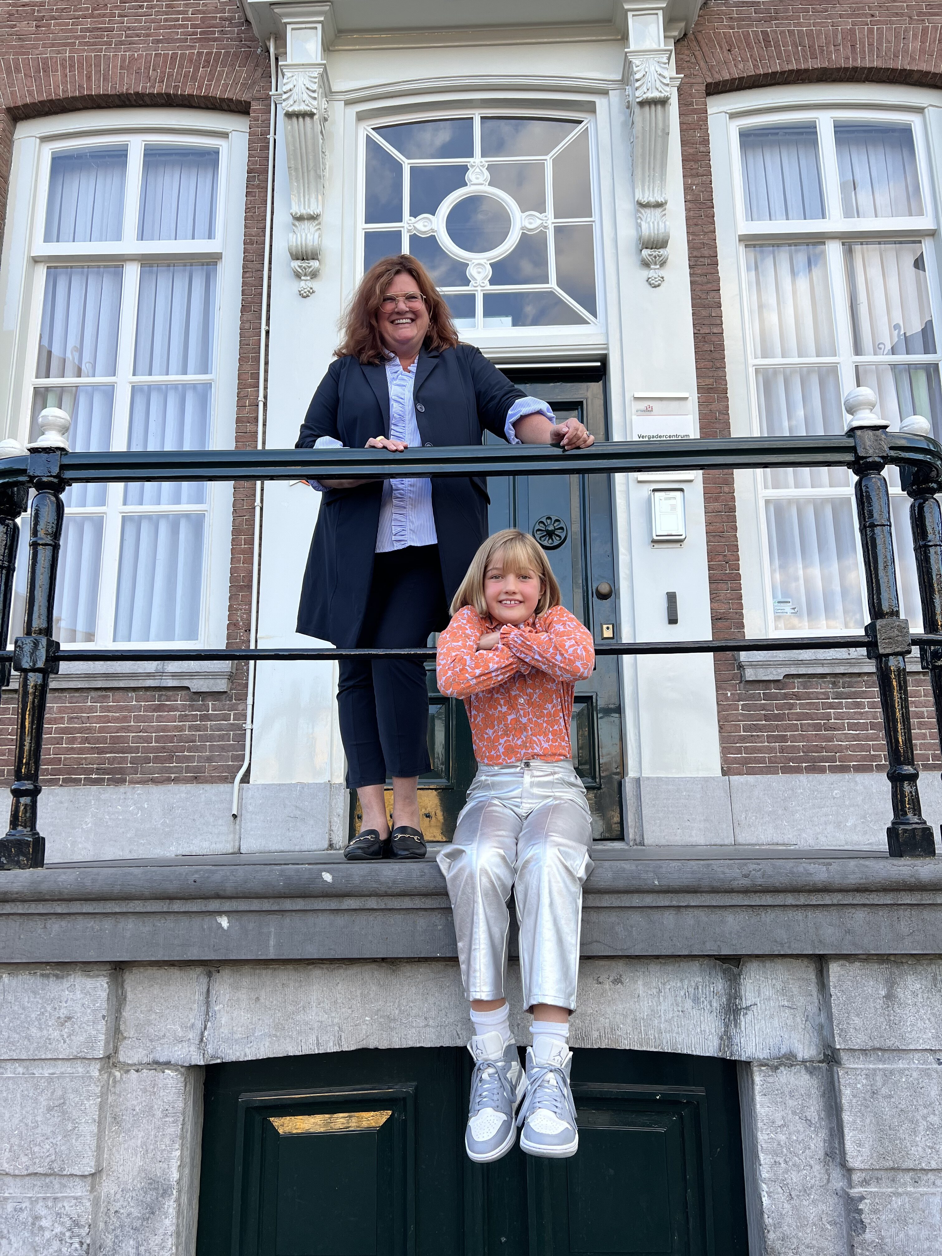 Jeugdburgemeester Eline en burgemeester Starmans